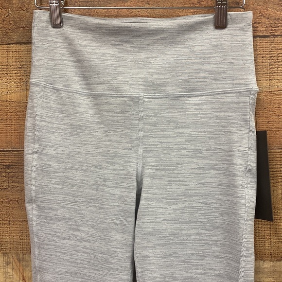 Mono B Heather Silver & White Workout Leggings NWT - Picture 3 of 5